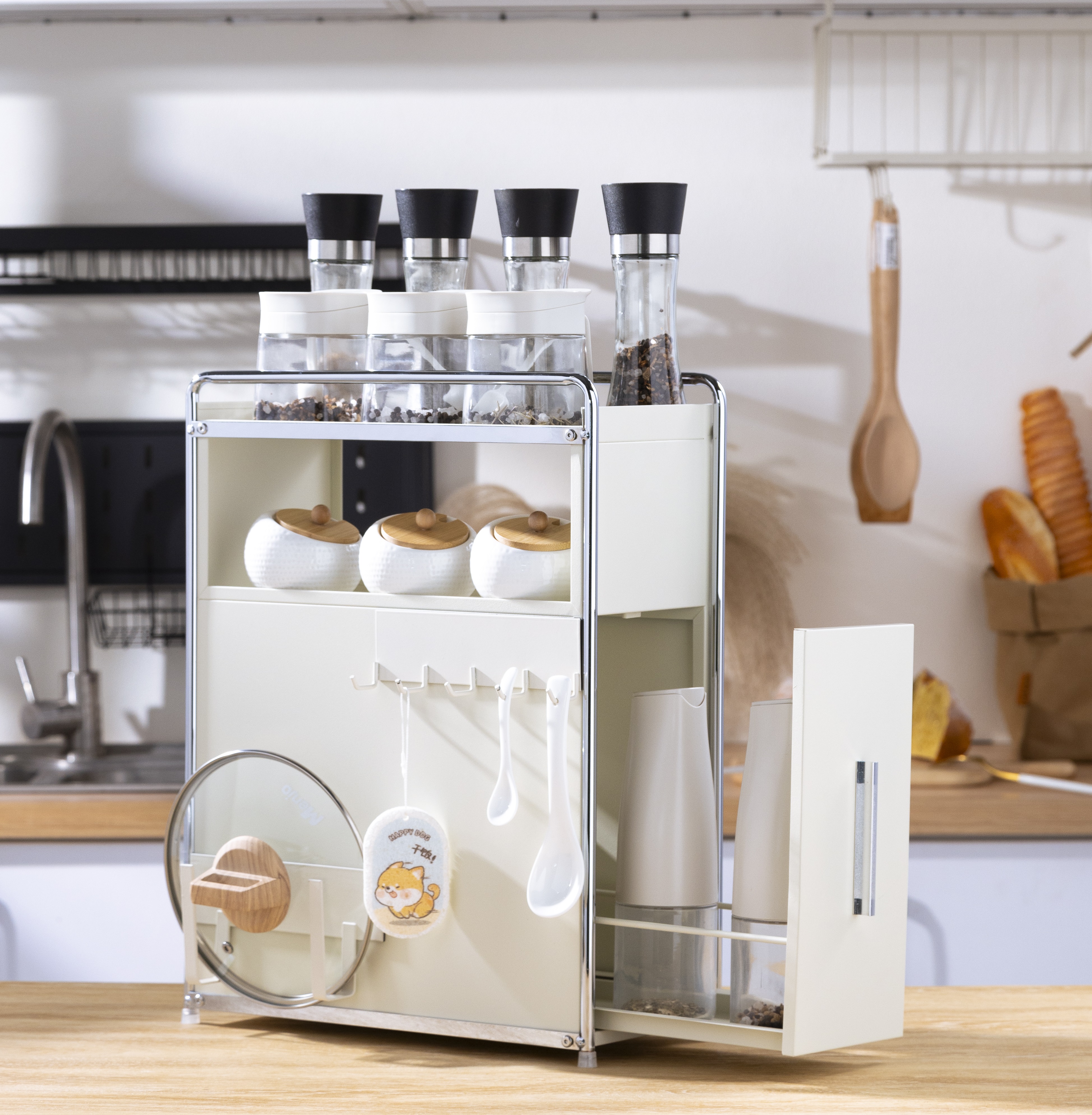 Armoire de rangement d'épices